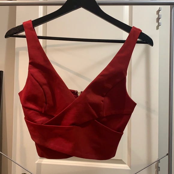 Rouge crop top by Guess - Picture 1 of 3